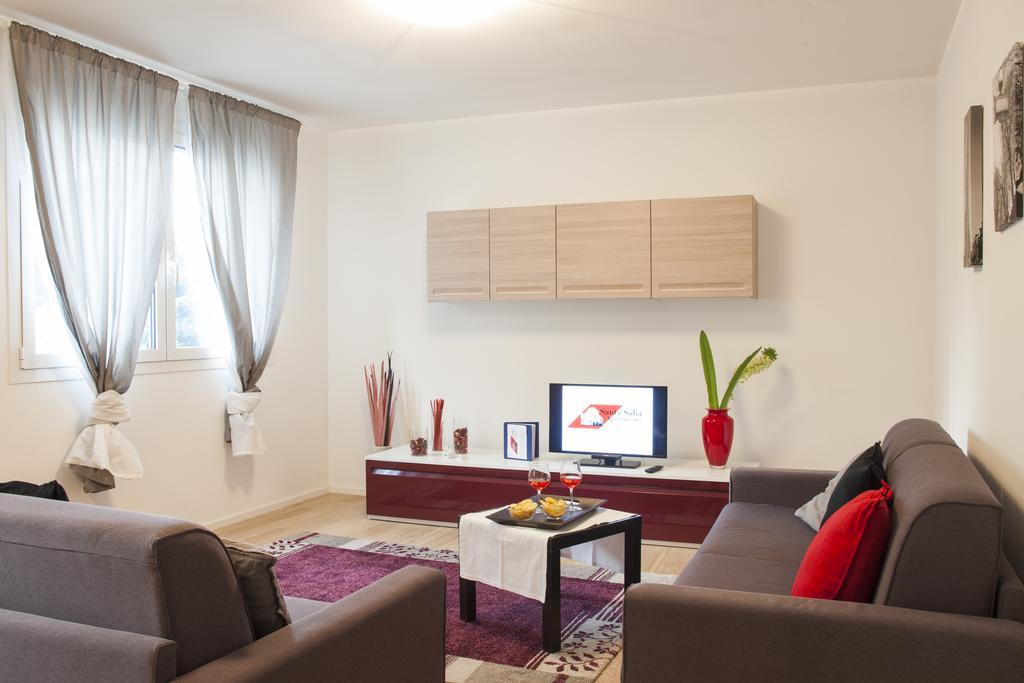 Santa Sofia Apartments Падуя Номер фото
